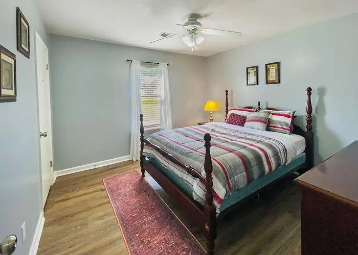 New! Luxe Cottage With Big Backyard 10 Mi To Augusta