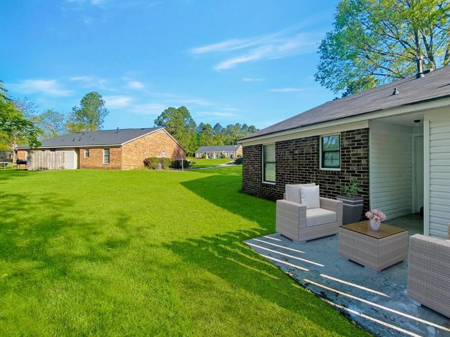 New! Luxe With Big Backyard 10 Mi To Augusta Evans